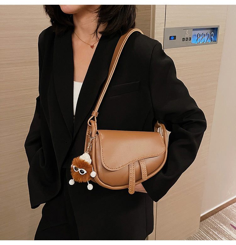 DIY Curve Saddle Bag