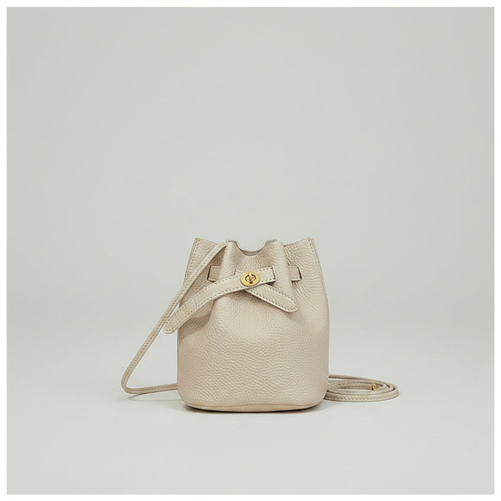 DIY Pebbled Bucket Pouch