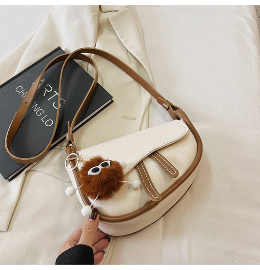 DIY Curve Saddle Bag