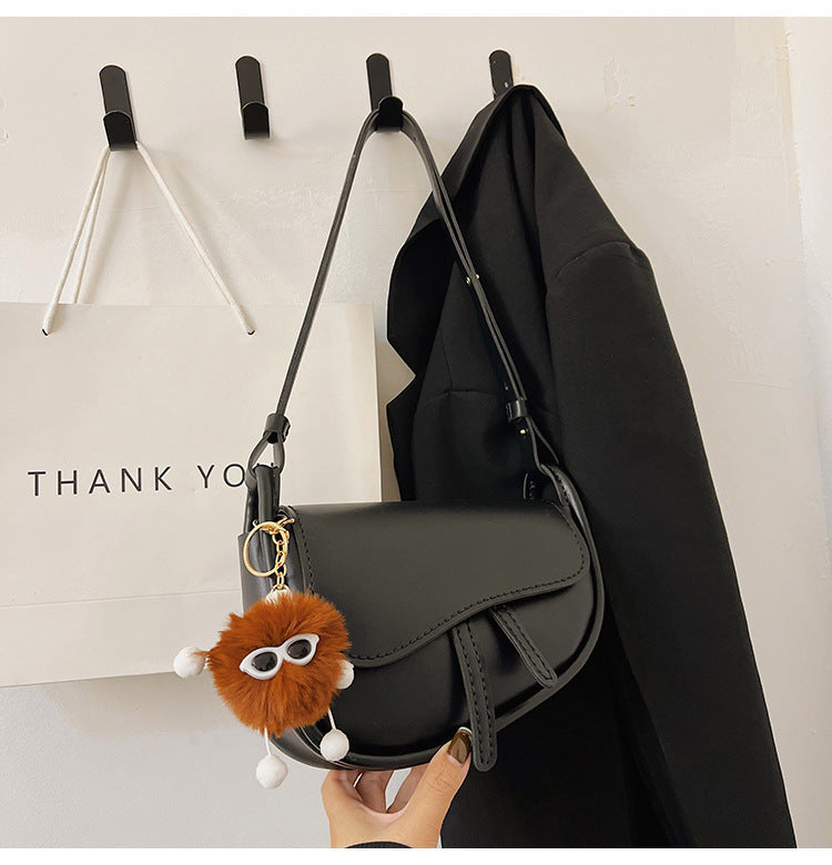 DIY Curve Saddle Bag