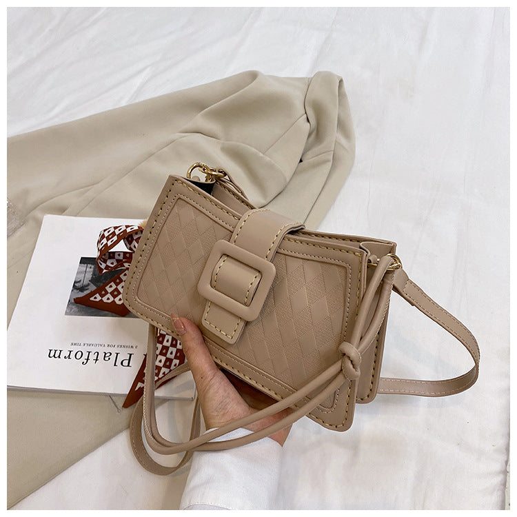 DIY Weave Buckle Bag